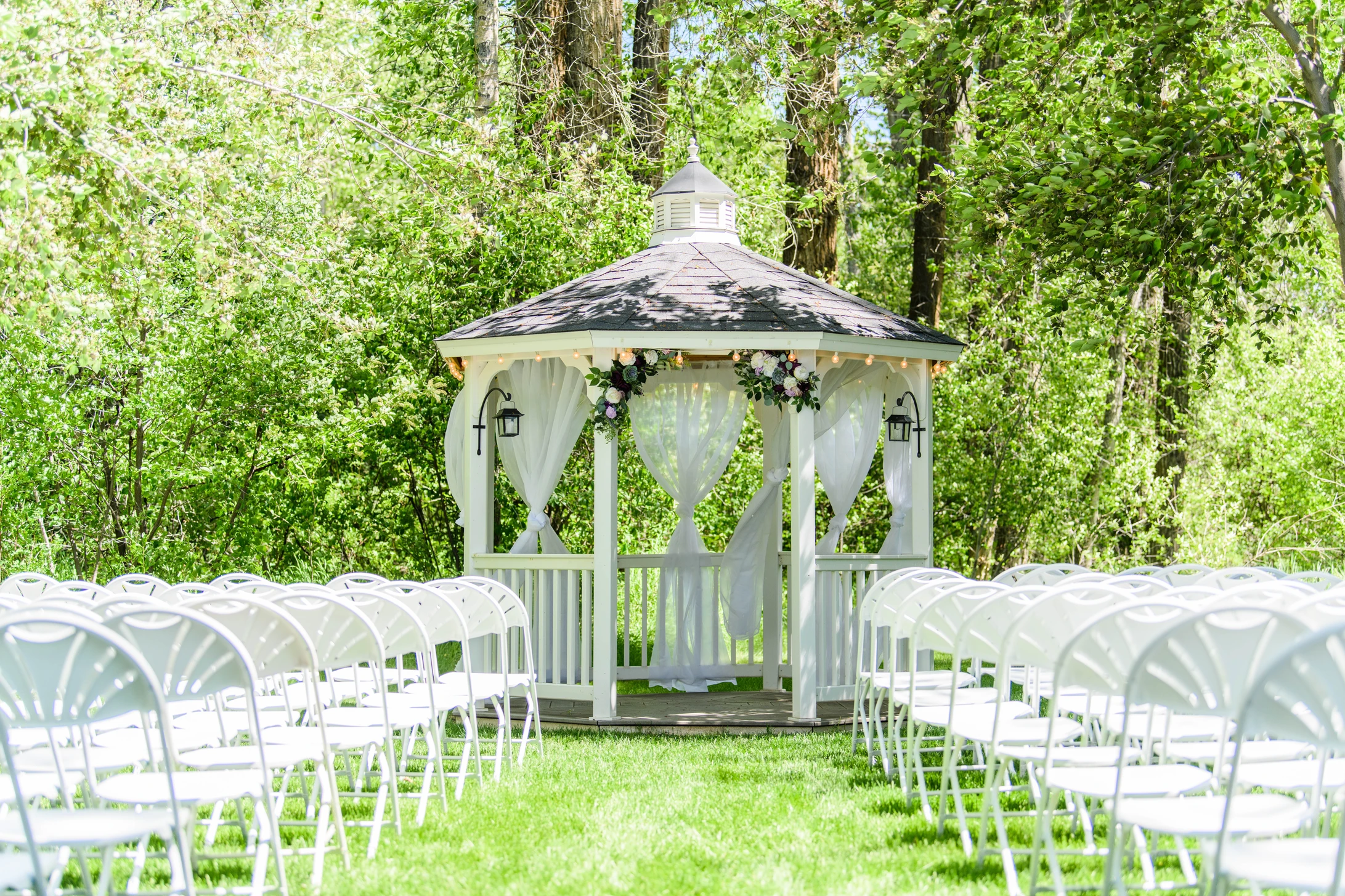 Outdoor ceremony gazebo at Chateau Event Center
