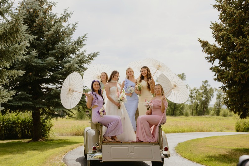 Wedding party arriving at Chateau Event Center
